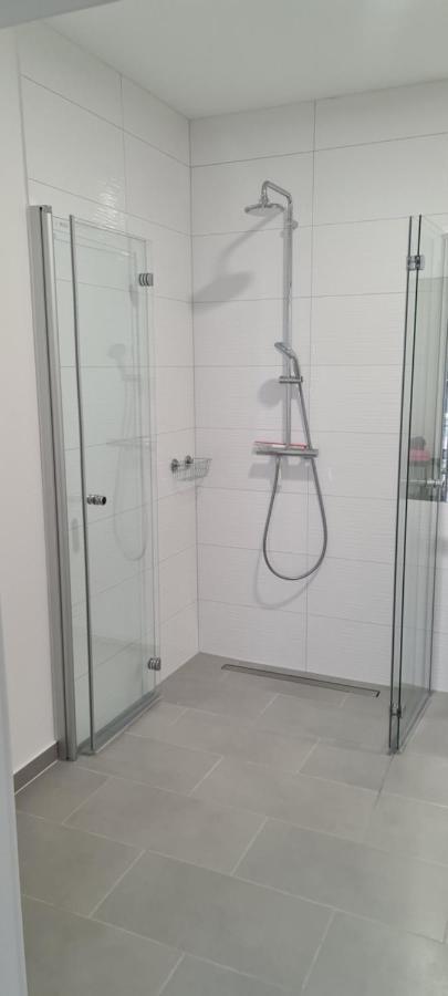 Appartement Lavendel, Ferienwohnung Mit Eigenem Eingang Wie Ein Kleines Haus Bad Salzuflen Exterior photo