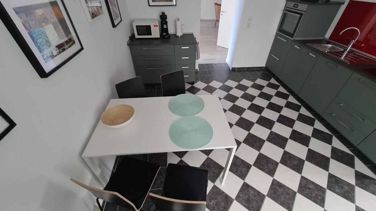 Appartement Lavendel, Ferienwohnung Mit Eigenem Eingang Wie Ein Kleines Haus Bad Salzuflen Exterior photo